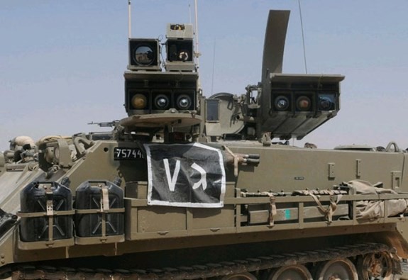 Australia chọn tên lửa chống tăng Israel cho xe bọc thép mới - Ảnh 1.
