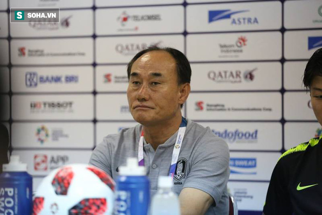 HLV Hàn Quốc thừa nhận kiệt sức, nói “rất tiếc” cho thầy Park sau màn hạ gục U23 Việt Nam - Ảnh 1.