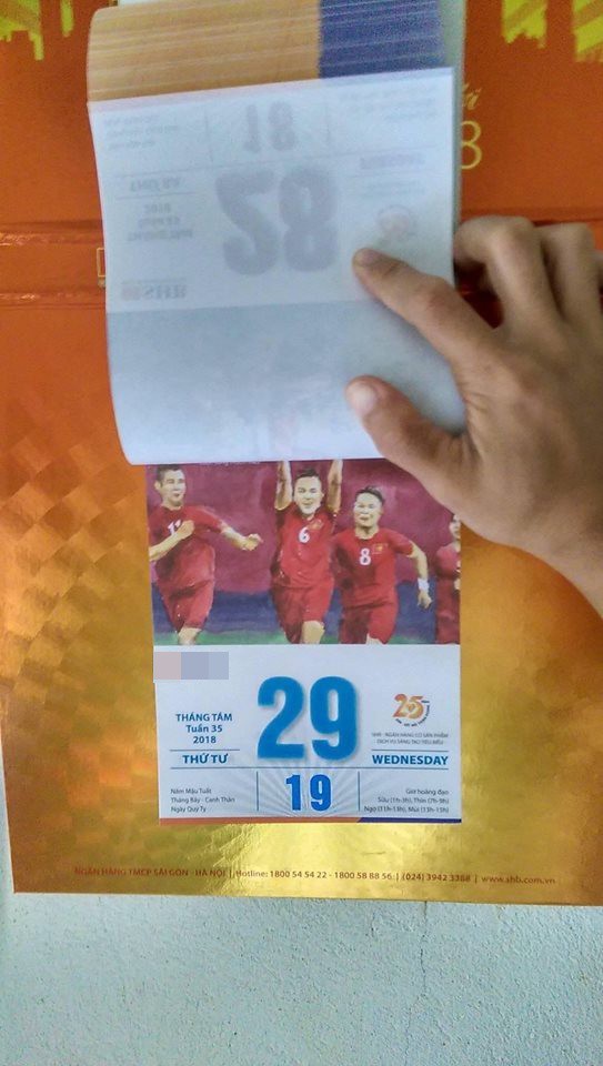 Trước trận U23 Việt Nam - U23 Hàn Quốc, xe khách tiên tri xuất hiện khiến CĐV xôn xao - Ảnh 5.