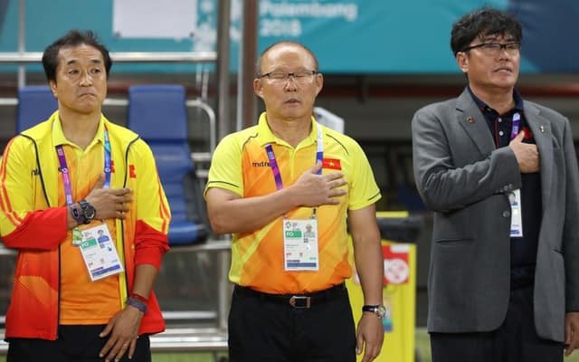 Những hình ảnh khiến CĐV Việt Nam nghẹn ngào sau thất bại trước U23 Hàn Quốc - Ảnh 6.