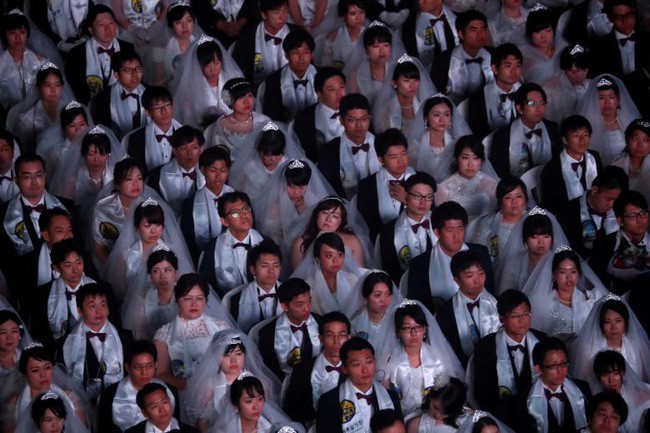 Yêu là phải cưới: 4.000 cặp cô dâu chú rể tham gia hôn lễ tập thể tại Hàn Quốc, nhiều đôi chỉ vừa mới quen cũng đòi cưới luôn - Ảnh 1.