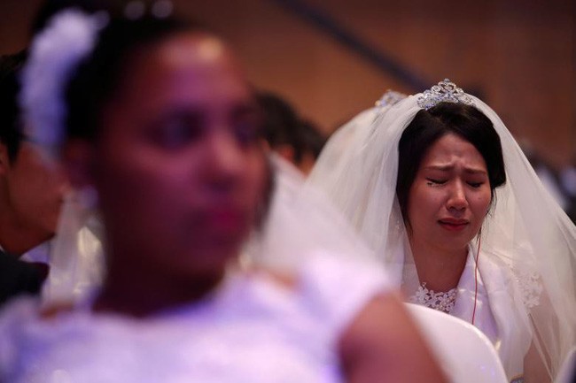 Yêu là phải cưới: 4.000 cặp cô dâu chú rể tham gia hôn lễ tập thể tại Hàn Quốc, nhiều đôi chỉ vừa mới quen cũng đòi cưới luôn - Ảnh 2.