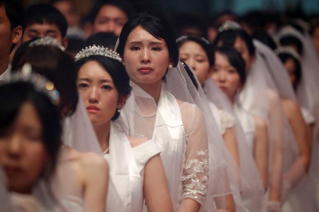 Yêu là phải cưới: 4.000 cặp cô dâu chú rể tham gia hôn lễ tập thể tại Hàn Quốc, nhiều đôi chỉ vừa mới quen cũng đòi cưới luôn - Ảnh 3.