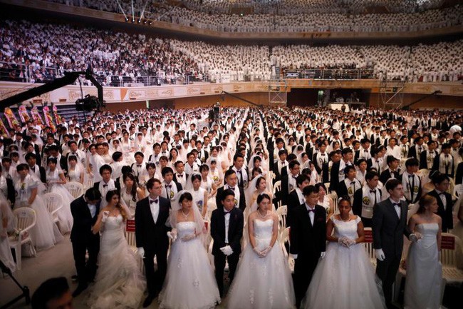Yêu là phải cưới: 4.000 cặp cô dâu chú rể tham gia hôn lễ tập thể tại Hàn Quốc, nhiều đôi chỉ vừa mới quen cũng đòi cưới luôn - Ảnh 8.