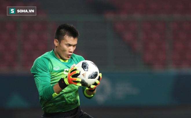 Bàn tay nắm chặt của Văn Quyết và những biểu cảm khiến CĐV nhớ mãi về U23 Việt Nam - Ảnh 6.