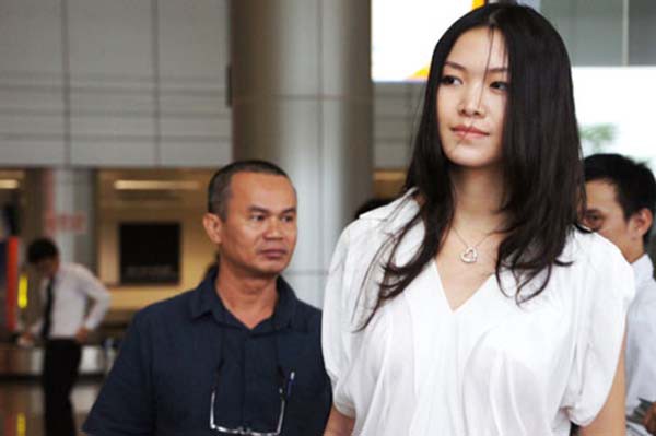 Mặt mộc và vẻ gợi cảm của Hoa hậu Việt Nam tuyên bố không phẫu thuật thẩm mỹ - Ảnh 5.