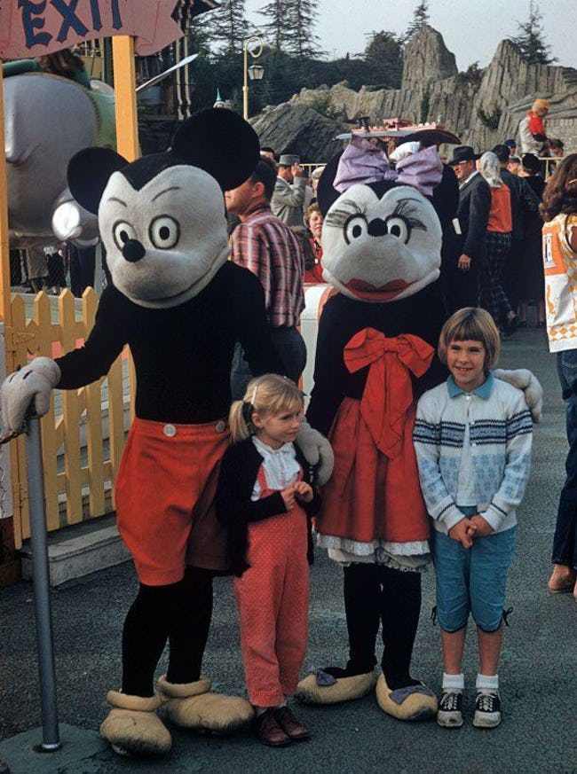 Những hình ảnh chứng minh ngày xưa Disneyland là chỗ để hù dọa trẻ con khóc thét chứ chẳng phải chốn thần tiên hạnh phúc gì - Ảnh 5.
