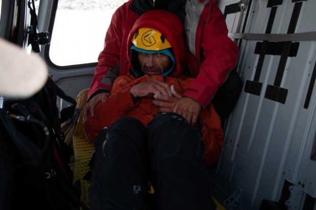 Tưởng chết ở độ cao 6.300 mét  sau 6 ngày không ăn, nhà leo núi làm nên điều kỳ diệu - Ảnh 1.