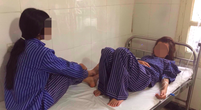 Ăn nấm rừng màu trắng xám, 3 mẹ con ngộ độc suýt chết - Ảnh 1. Ăn nấm rừng màu trắng xám, 3 mẹ con ngộ độc suýt chết - Ảnh 1.