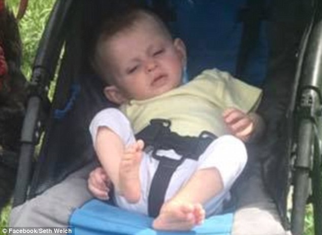 B&eacute; g&aacute;i 10 th&aacute;ng tuổi với đ&ocirc;i mắt trũng s&acirc;u, tử vong trong xe đẩy v&agrave; sự thật khủng khiếp về cặp vợ chồng kỳ qu&aacute;i - Ảnh 1.