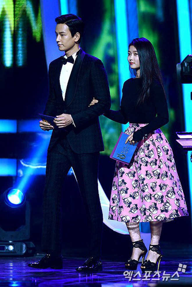 Khoảnh khắc sao nhí - tiền bối hội ngộ sau nhiều năm gây bão: Người dậy thì thành công, kẻ xuống sắc khó nhận ra - Ảnh 11.