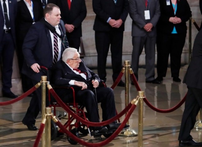 Tang lễ Thượng nghị sĩ John McCain được cử hành trang trọng tại Điện Capitol - Ảnh 5.