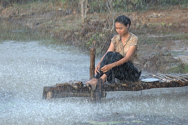 Ninh Dương Lan Ngọc: Từ gái quê hiền lành, ngây thơ lột xác ngày càng gợi cảm - Ảnh 2.