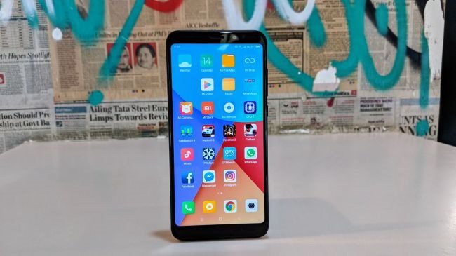 Top smartphone pin “trâu” giá rẻ nhất năm 2018 - Ảnh 6.