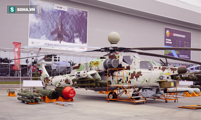 PV VN duy nhất ngồi trực thăng Mi-28NE: Phát hiện có biểu tượng thần thánh thời bao cấp - Ảnh 2.