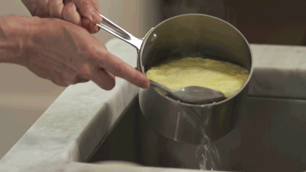Trứng chiên hay ốp là xưa rồi, giờ đây bạn có thể làm món trứng khuấy với nước ngon thượng hạng theo cách của đầu bếp đạt sao Michelin - Ảnh 7.