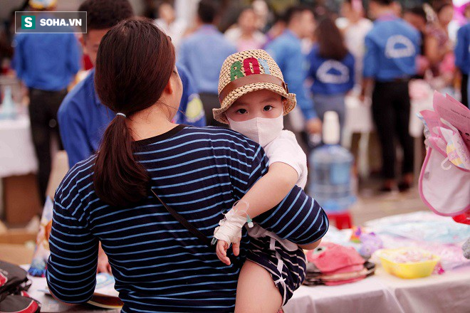 Mang Trung thu Hồng đến với gần 2000 chiến binh nhí - Ảnh 18.