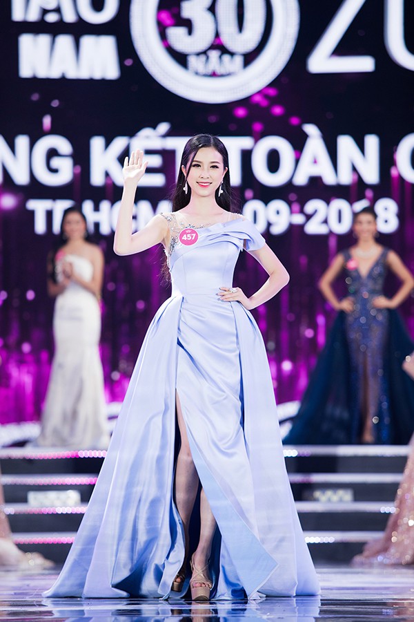 Nhan sắc và thông tin hiếm hoi về á hậu gây tranh cãi nhất đêm chung kết Hoa hậu Việt Nam 2018 - Ảnh 1.