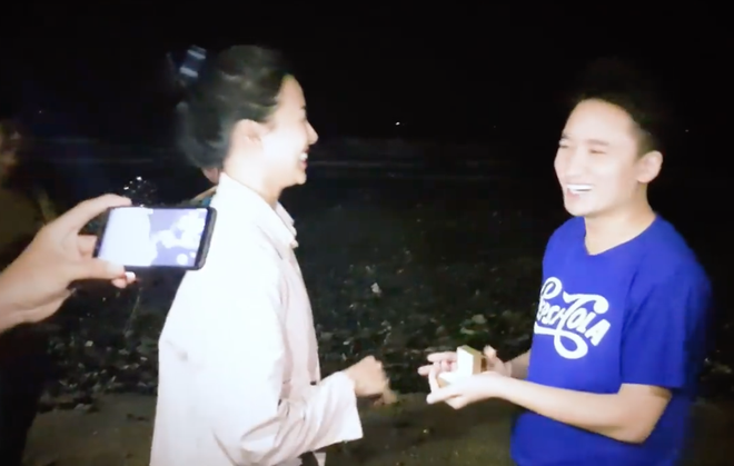 Chân dung cô gái Khánh Hoà vừa được Phan Mạnh Quỳnh cầu hôn trên biển - Ảnh 2.