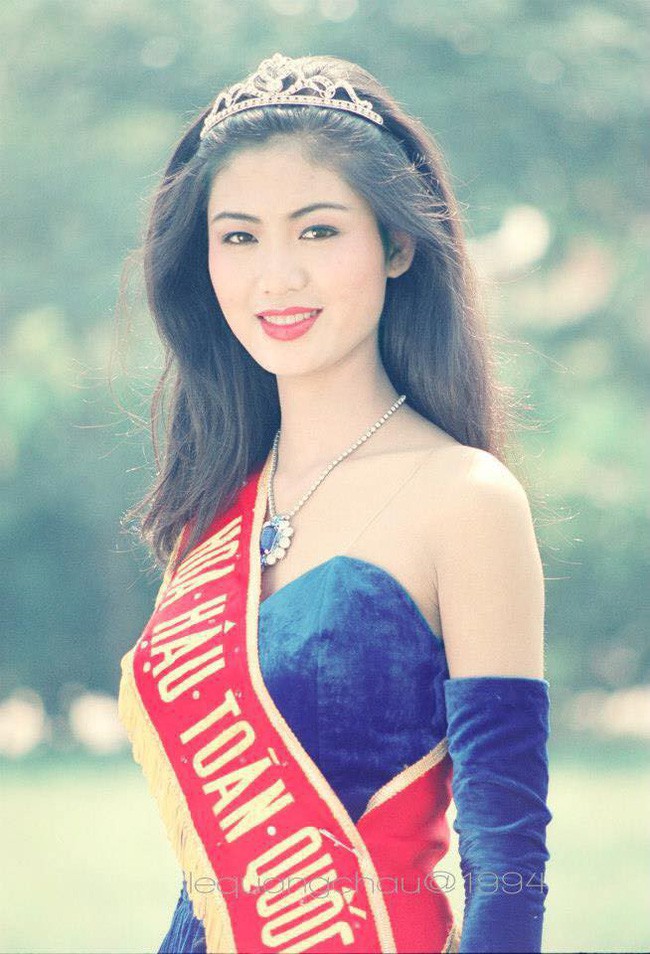 Ngoài Tân Hoa hậu Trần Tiểu Vy, những người đẹp này cũng từng đăng quang Hoa hậu Việt Nam khi mới 18 tuổi - Ảnh 1.