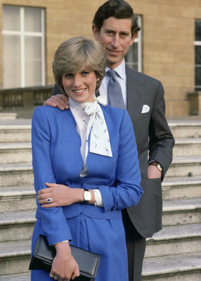 Nhìn loạt khoảnh khắc lạnh nhạt của Thái tử Charles và Công nương Diana mới thấy, cuộc hôn nhân không tình yêu này sớm hay muộn cũng phải kết thúc - Ảnh 15.