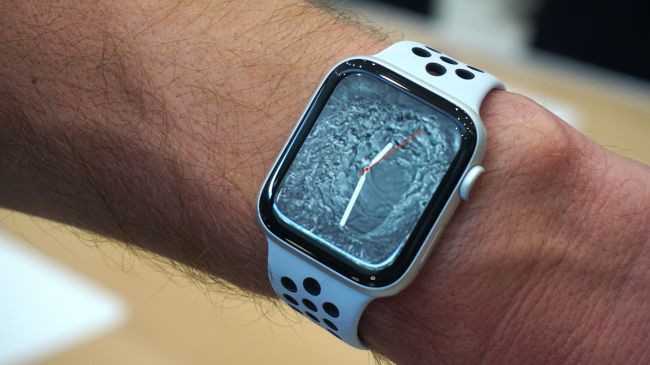 Apple Watch Series 4 có những mặt đồng hồ siêu ngầu nào? - Ảnh 2.