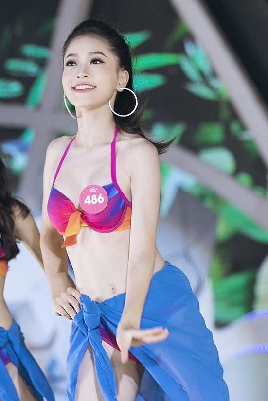 Cận cảnh vẻ nóng bỏng của top 3 Hoa hậu Việt Nam 2018 với bikini - Ảnh 7.