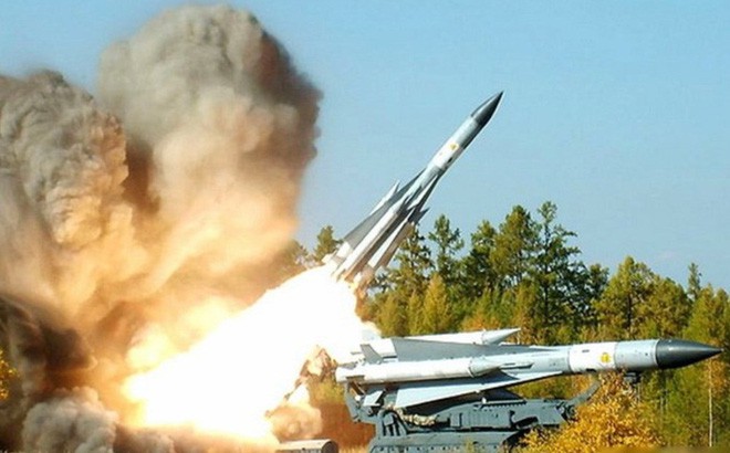 Syria hạ gục IL-20 Nga: Israel ra độc chiêu hay tên lửa S-200 không nhận bạn cùng gốc? - Ảnh 1.