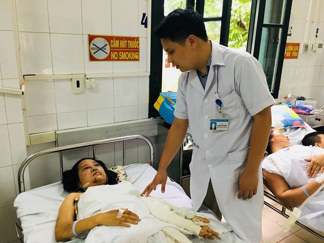 5 ngày sau tai nạn thảm khốc ở Lai Châu, người phụ nữ vẫn chưa hay biết mẹ ruột và con trai 16 tháng tuổi đã tử vong - Ảnh 2.