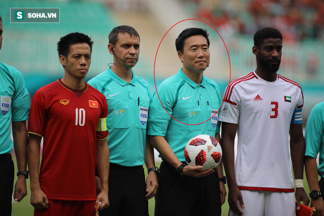 Trọng tài Hàn Quốc bắt trận đấu của U23 Việt Nam có nguy cơ mất nghiệp  - Ảnh 1.
