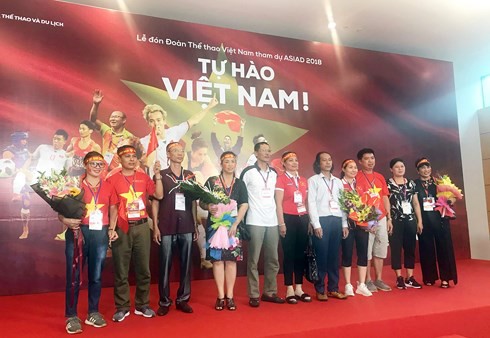 [TRỰC TIẾP] Chuyên cơ chở đoàn thể thao Việt Nam đã hạ cánh xuống Nội Bài - Ảnh 1.