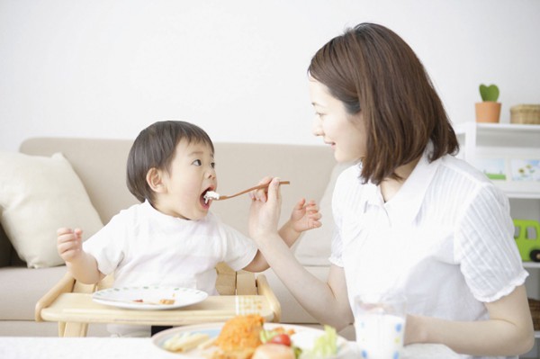 Chế độ ăn của trẻ suy dinh dưỡng thấp còi - Ảnh 2.