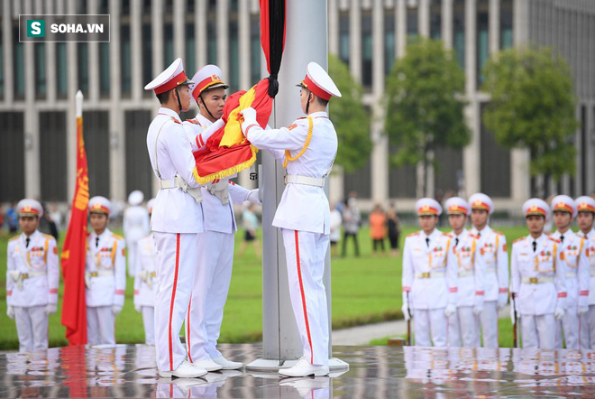 Khắp nơi treo cờ rủ Quốc tang Chủ tịch nước Trần Đại Quang - Ảnh 7.