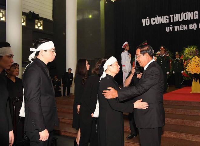 Thủ tướng Hàn Quốc ghi sổ tang: Chủ tịch nước Trần Đại Quang là nhà lãnh đạo cả thế giới tôn trọng - Ảnh 3.