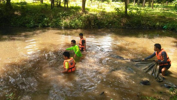 Bí ẩn vụ mất tích không một dấu vết của doanh nhân triệu phú và người vợ Thái Lan: Manh mối duy nhất là vài vết máu mờ trên tường - Ảnh 5.