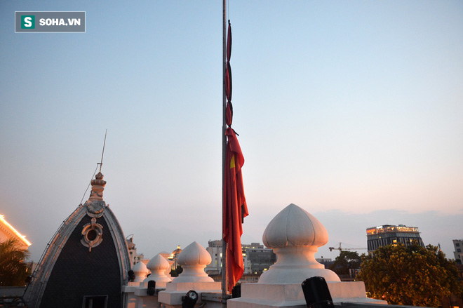 [TRỰC TIẾP] Khắp nơi treo cờ rủ Quốc tang Chủ tịch nước Trần Đại Quang - Ảnh 16.