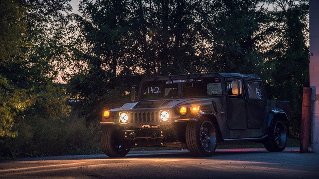 Mil-Spec Hummer H1 Track Titan: Quái vật 900 mã lực trên đường đua - Ảnh 5.