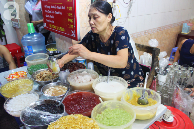 Ăn vặt ở Ngọc Lâm: Nhất định không thể bỏ qua 2 quán ăn vặt cực nổi tiếng nằm ngay cạnh nhau - Ảnh 3.