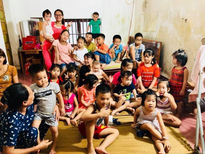 Khoe ảnh đại gia đ&igrave;nh qu&acirc;y quần ăn cỗ trong ng&agrave;y nghỉ lễ Quốc kh&aacute;nh v&ocirc; c&ugrave;ng &yacute; nghĩa nhưng mọi người chỉ thấy cho&aacute;ng v&aacute;ng bởi điều n&agrave;y - Ảnh 2.