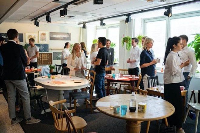 Anh ch&agrave;ng 28 tuổi bỏ Đại học để l&agrave;m chiếc smartphone tốt nhất thế giới, kh&ocirc;ng muốn bị so với Apple - Ảnh 3.