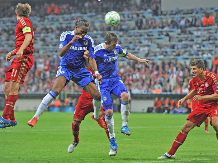 Khám Phá Tiểu Sử Cầu Thủ Didier Drogba - Hành Trình Từ Cậu Bé Mồ Côi Đến Huyền Thoại Bóng Đá