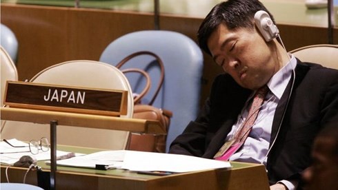 Tấm ảnh ngủ gật và cách chợp mắt ở Liên Hợp Quốc - Ảnh 5.