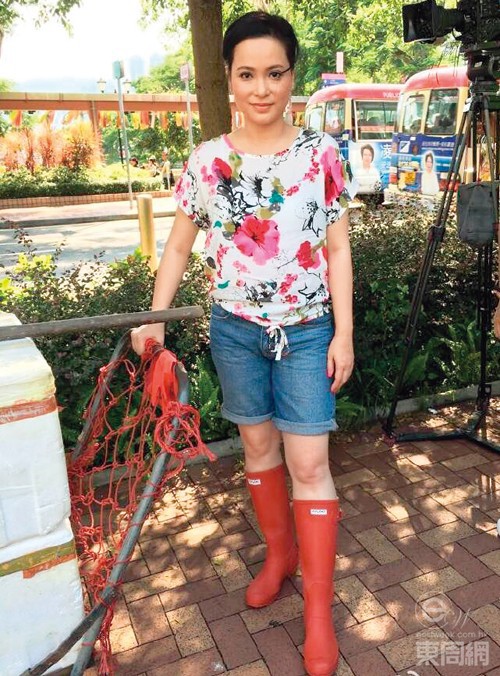 Kết cục cay đắng của Hoa hậu hám đại gia: Bị người tình ruồng bỏ, phải đi bán cá mưu sinh - Ảnh 11.