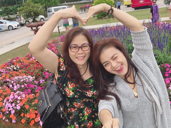 Mẹ ruột Hải Yến Idol: U70 vẫn trẻ khỏe, sống hạnh phúc với người chồng thứ 2 - Ảnh 3.