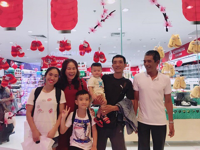 Mẹ ruột Hải Yến Idol: U70 vẫn trẻ khỏe, sống hạnh phúc với người chồng thứ 2 - Ảnh 9.