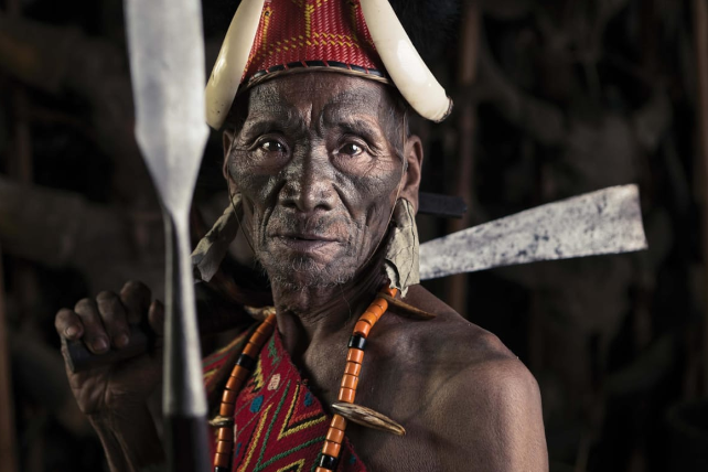 Bộ tộc săn đầu người: Những hình xăm phai mờ và phong tục truyền thống như đèn sắp cạn dầu - Ảnh 10.