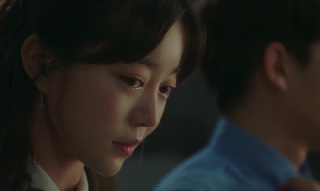 Bỏ trai trẻ chạy theo tiếng sét ái tình với trai già hơn mình 20 tuổi, cô gái chẳng ngờ nhận về kết cục này - Ảnh 1.