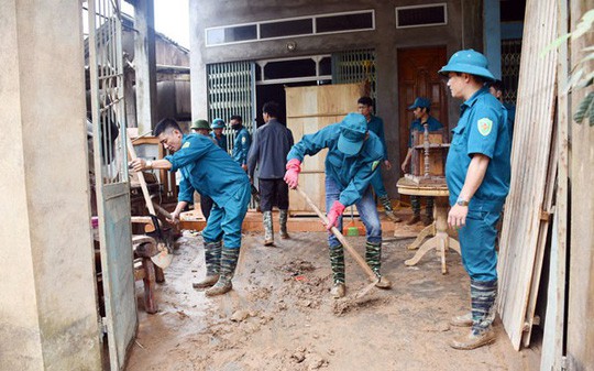 Vỡ đập quặng thải, hàng ngàn m3 chất thải độc hại tràn ra đường, nhà dân - Ảnh 5.