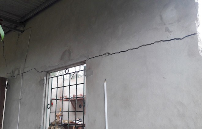 Hiện trường ngôi nhà tan hoang sau vụ nổ lớn ở Nghệ An - Ảnh 7.