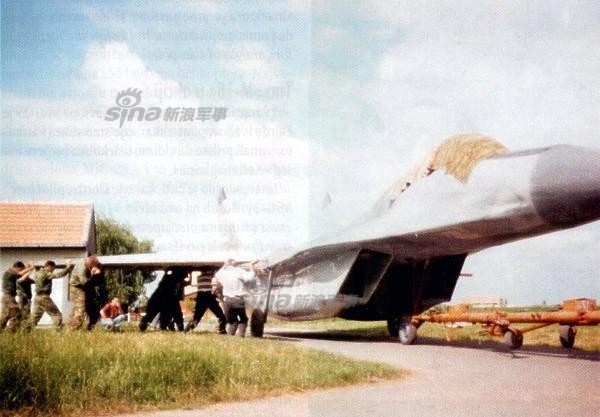 Nam Tư học Việt Nam chế tạo MiG-29 bằng tre nứa đánh lừa không quân hiện đại NATO? - Ảnh 5.